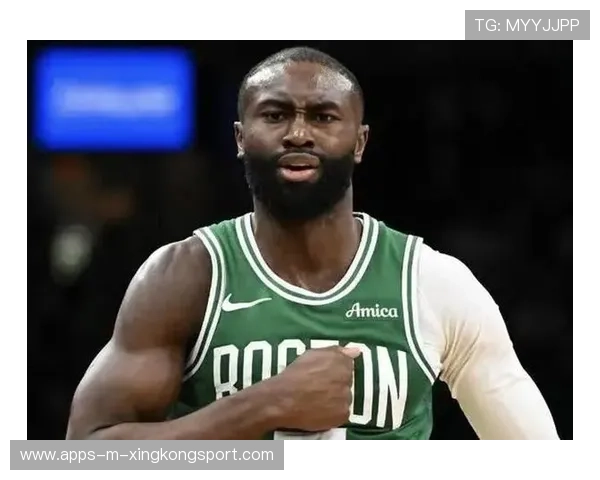 凯尔特人五连胜，布朗30+8引领队伍走向胜利