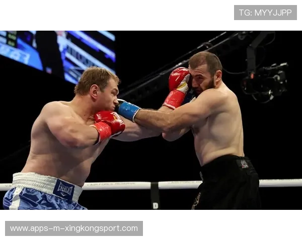 拳坛对决二巡击倒瞬间定格赛报头条